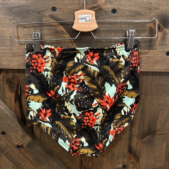 High waisted swim bottoms. - Picture 3 of 3